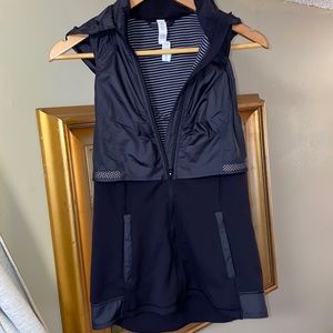 Lululemon vest size 4